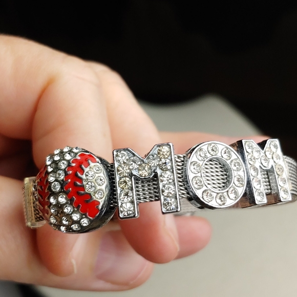 5/$20.⭐️Baseball mom bracelet - Picture 6 of 6